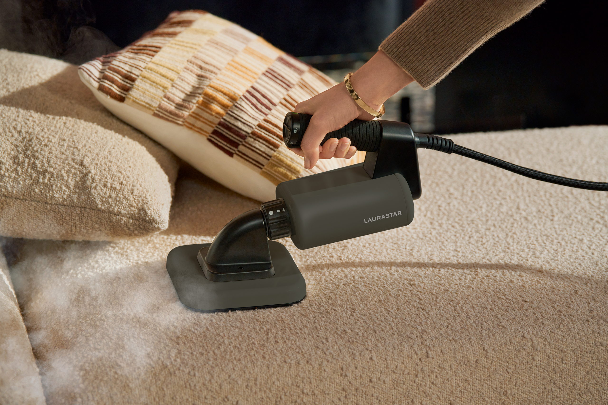 The best ironing systems, steam stations, and steamers. Laurastar Steam Irons.