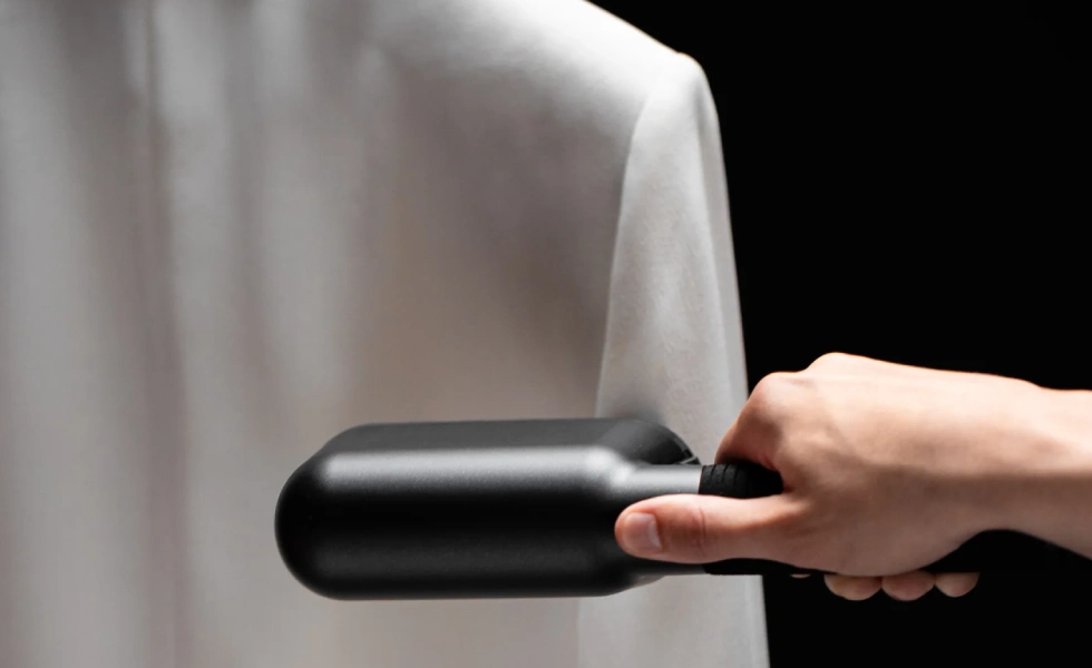 The best ironing systems, steam stations, and steamers. Laurastar Steam Irons.